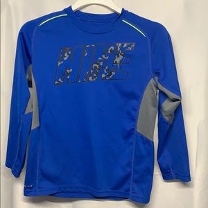 NIKE Boys Sz Med long sleeve Shirt